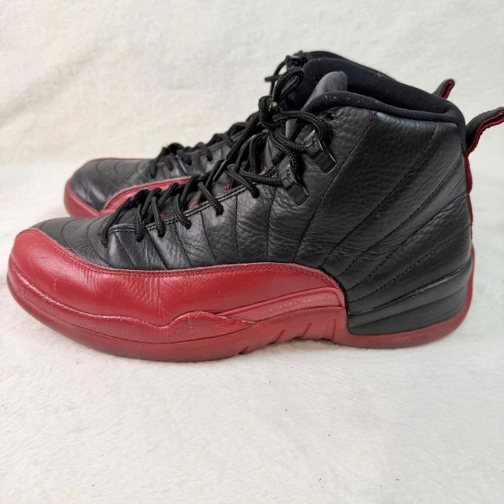 Air Jordan 12 Retro Flu Game 2016 Black Varsity Red 130690-002 Mens 10 - Picture 4 of 7